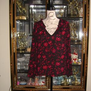 VELVET BY GRAHAM & SPENCER RED BLACK FLORAL TOP S